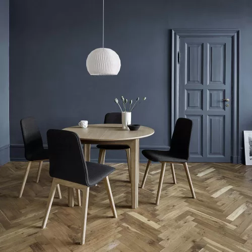 Skovby Sm112 extendable dining table
