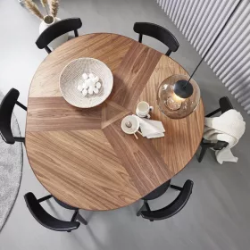 SM33 extendable dining table