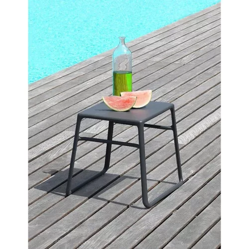 POP ourdoor side table