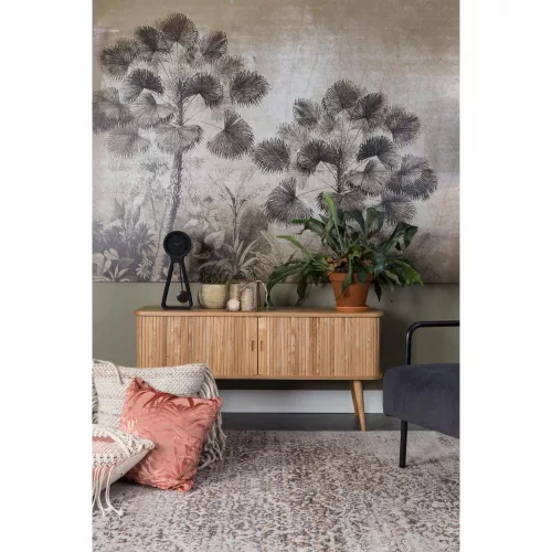 Barbier cabinet with sliding doors