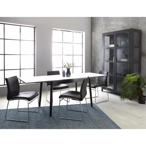 Single extendable dining table