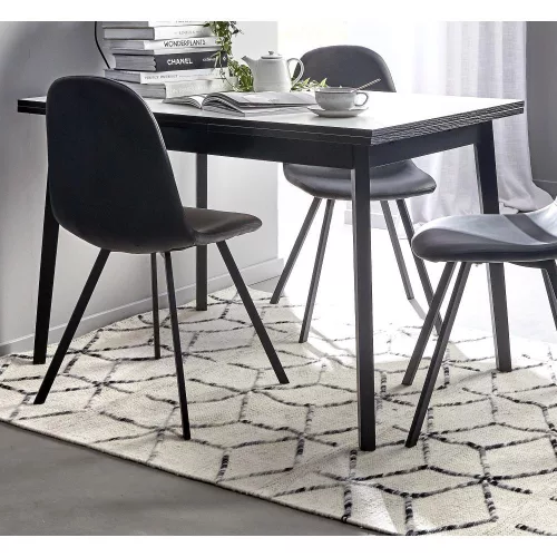 Single extendable dining table