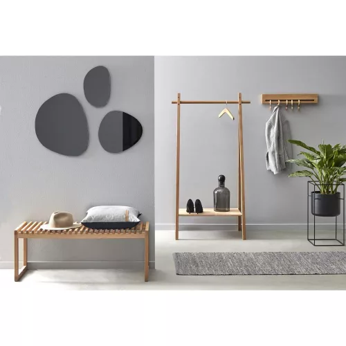 Carvé hat rack