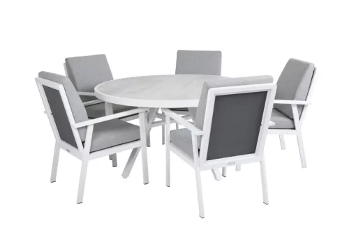 Samvaro garden dining table
