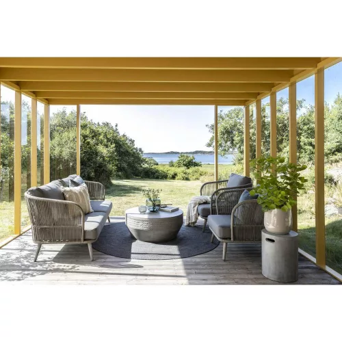 Kumo garden sofa