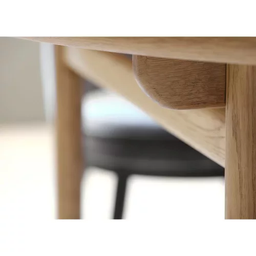 Carno dining table