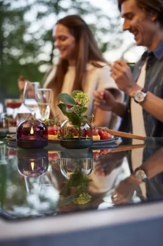 Glow 08 purple LED candle holder