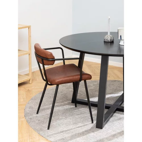 Malika dining table
