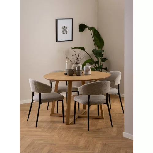 Malika dining table