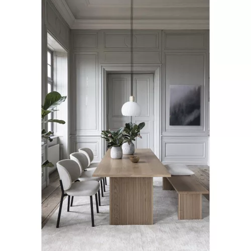Landholm extendable dining table