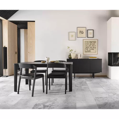 SM26 extendable dining table