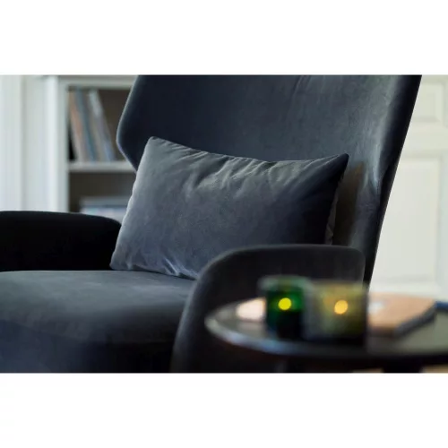 Alex armchair with neck cushion