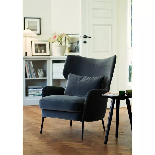 Alex armchair with neck cushion