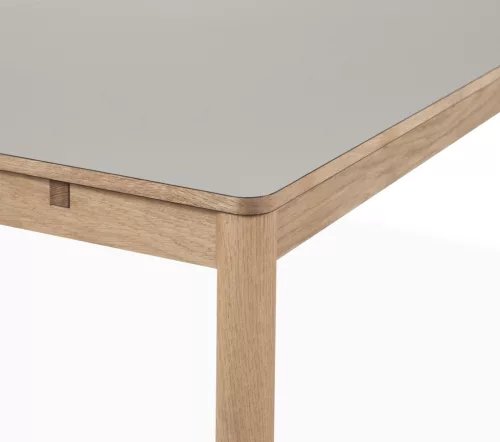 Torsby extendable dining table