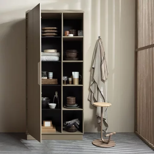 Lowen cabinet