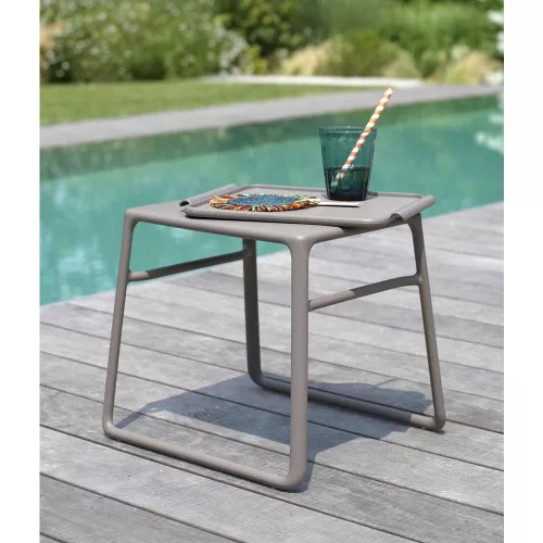 POP ourdoor side table