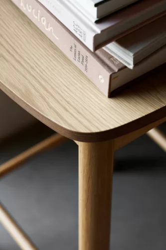 Barlow stool without backrest