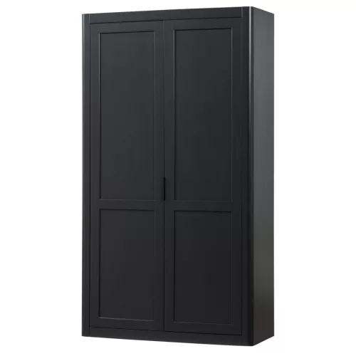 Gunnar wardrobe