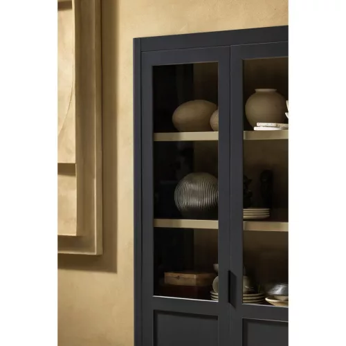 Gunnar cabinet