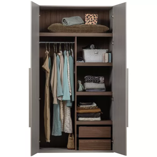 Rens wardrobe