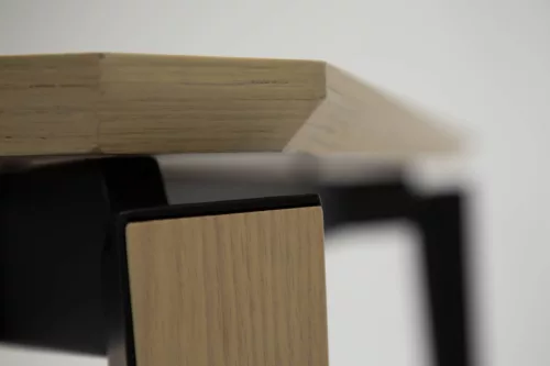 EDGE extendable dining table