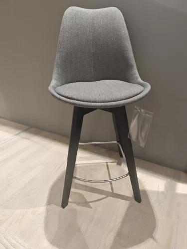 Gwen counter stool
