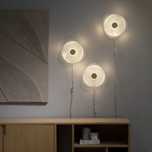 Curtsy wall lamp