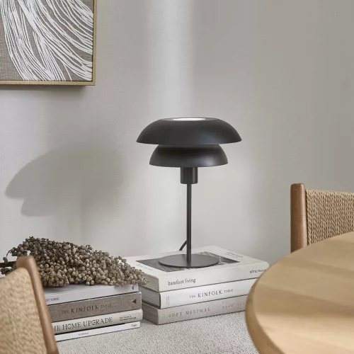 Varla table lamp