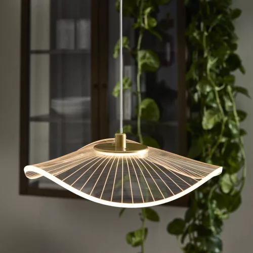 Curtsy pendant, small