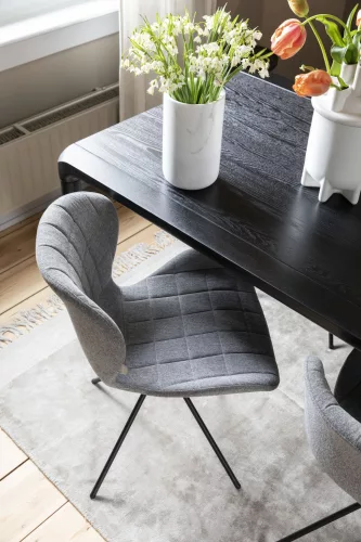 Storm dining table