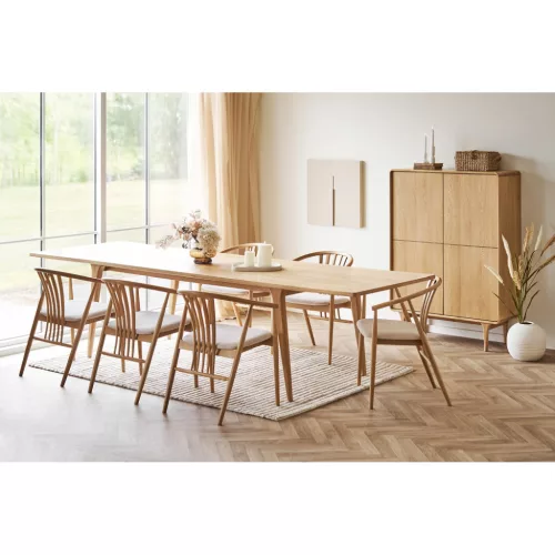 Darwin extendable dining table, with two extension leaf