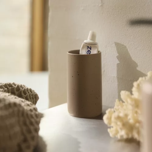 Ravnsvik toothbrush holder