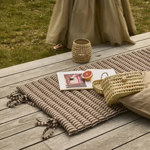 Solklippen kerti párna