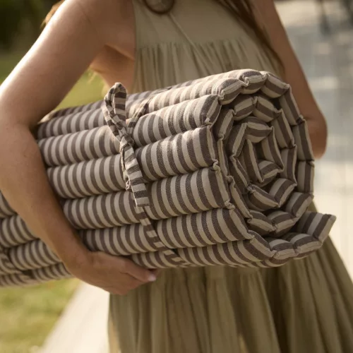 Solklippen kerti párna