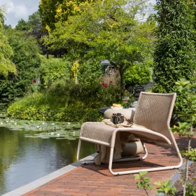 West garden lounge chair